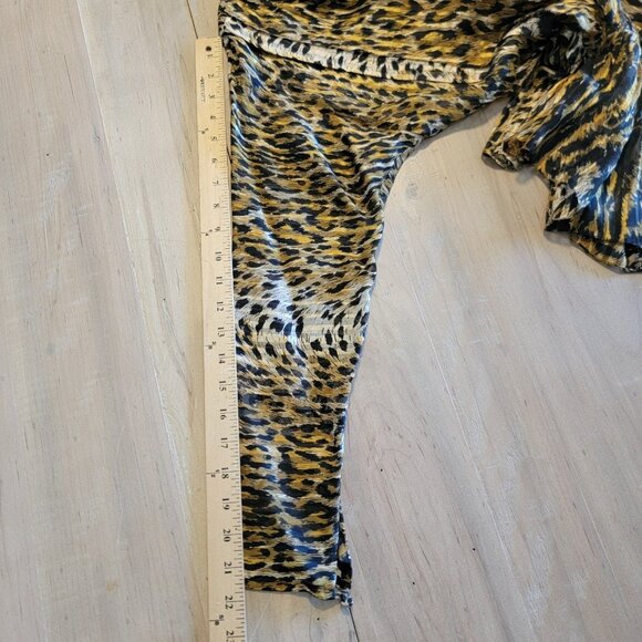 Vintage 100% Silk Animal Print Blouse Size 10 With Matching Scarf Classic - Picture 13 of 13